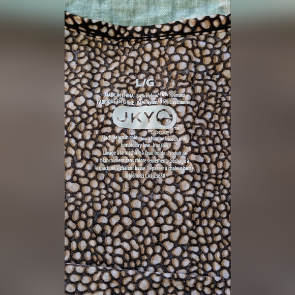 Bundle of 3 Cami Tops. - Picture 2 of 7